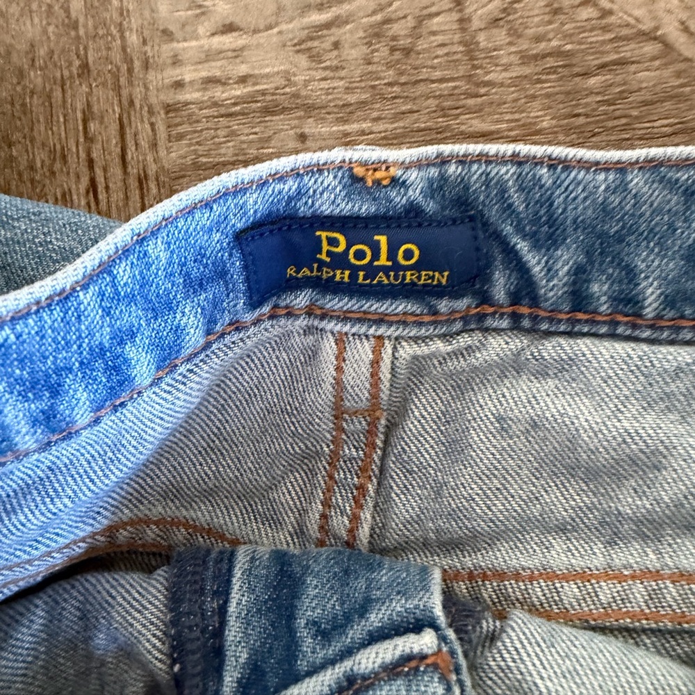 Polo Ralph Lauren Curved Tapered Jean COLOR: Matissa Wash
Style #: 0077356996 - Picture 8 of 14